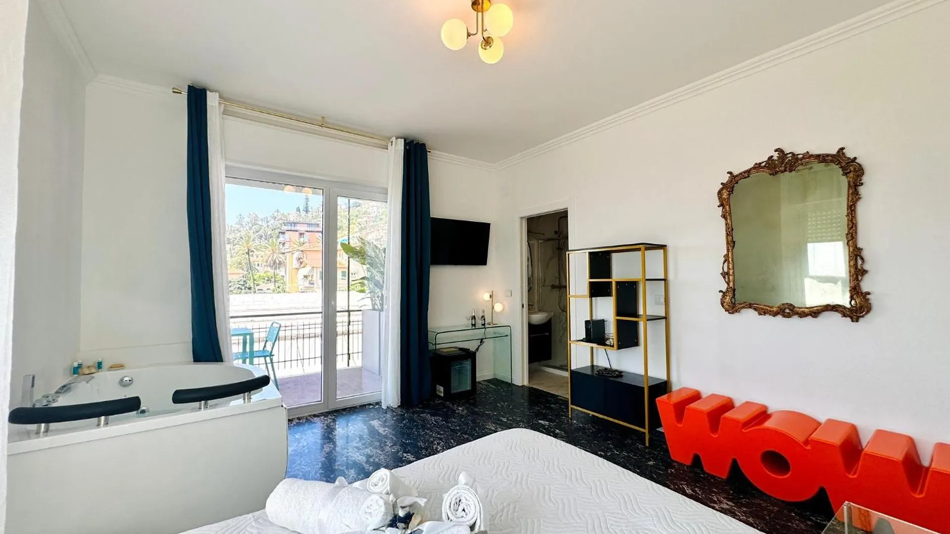 New Seaside Suite Gold Bordighera 0*,